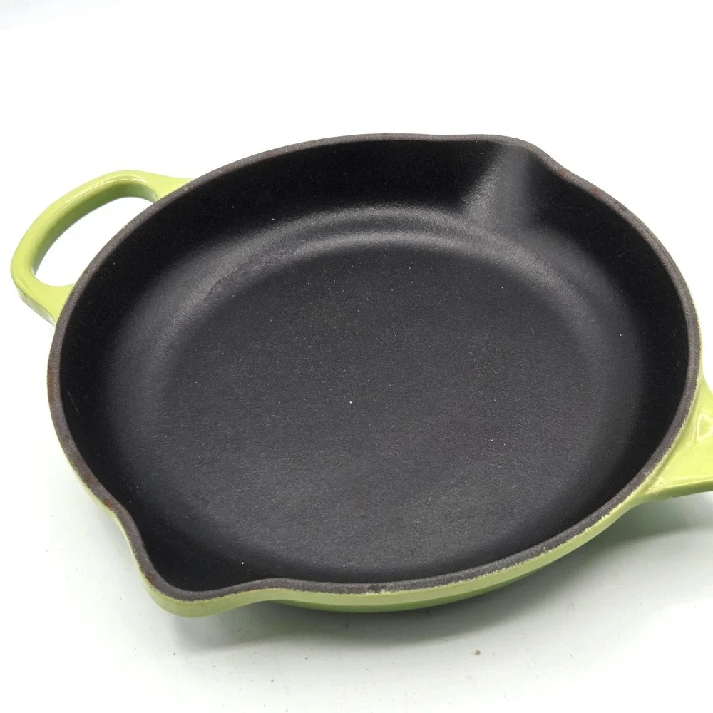 Le Creuset #23 Enameled Signature Cast Iron Skillet 9.5